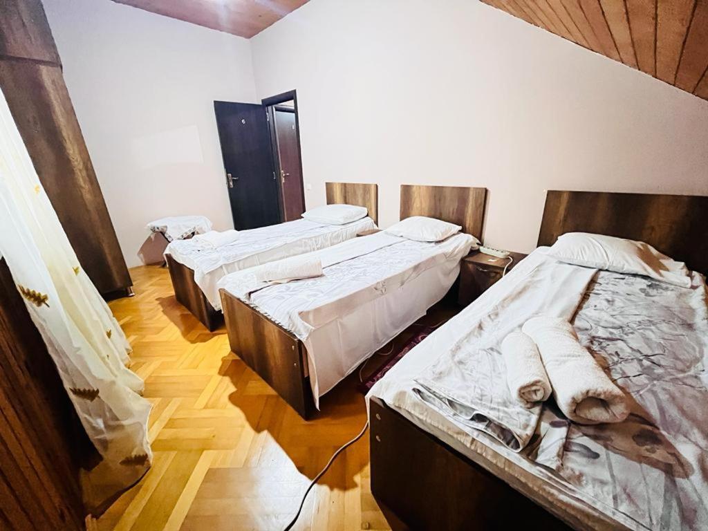 מחינג'אורי Dato'S Guesthouse מראה חיצוני תמונה